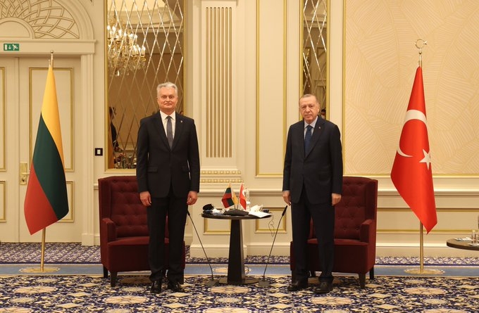 Başkan Erdoğan, NATO Karargahında liderlerle bir araya geldi 7