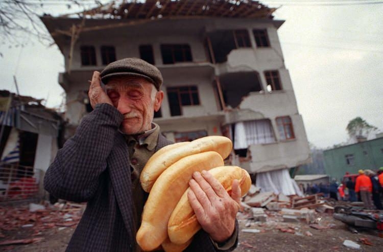 17 Ağustos Marmara depreminin üzerinden 22 yıl geçti 28
