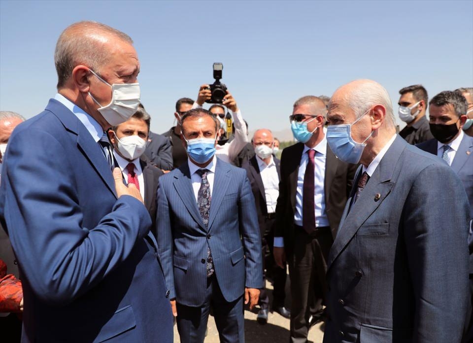 Erdoğan ve Bahçeli Malazgirt Milli Park'ında bir araya geldi 1