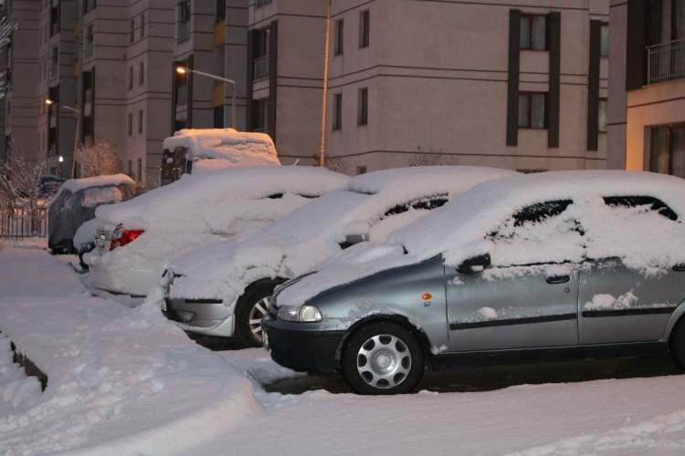 Yüksekova'da kar yağışı; 10 köy ile 20 mezra yolu kapandı 1