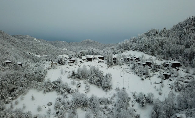 Rize'de 283 köy yolu, kardan kapandı 1