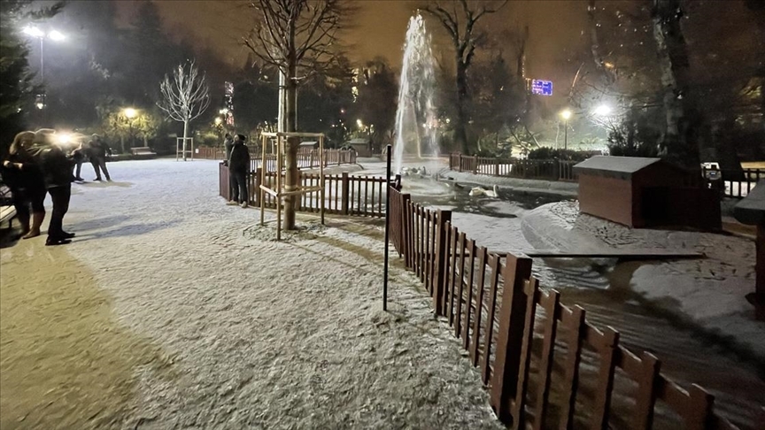 Kar yağışının ardından başkent beyaza büründü 5