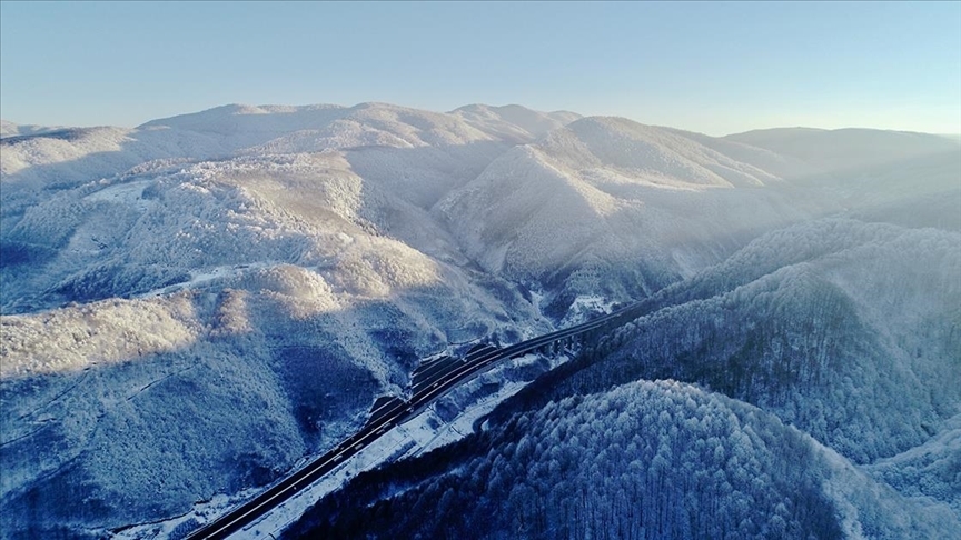 Bolu Dağı'nda kar manzarası drone ile görüntülendi 1