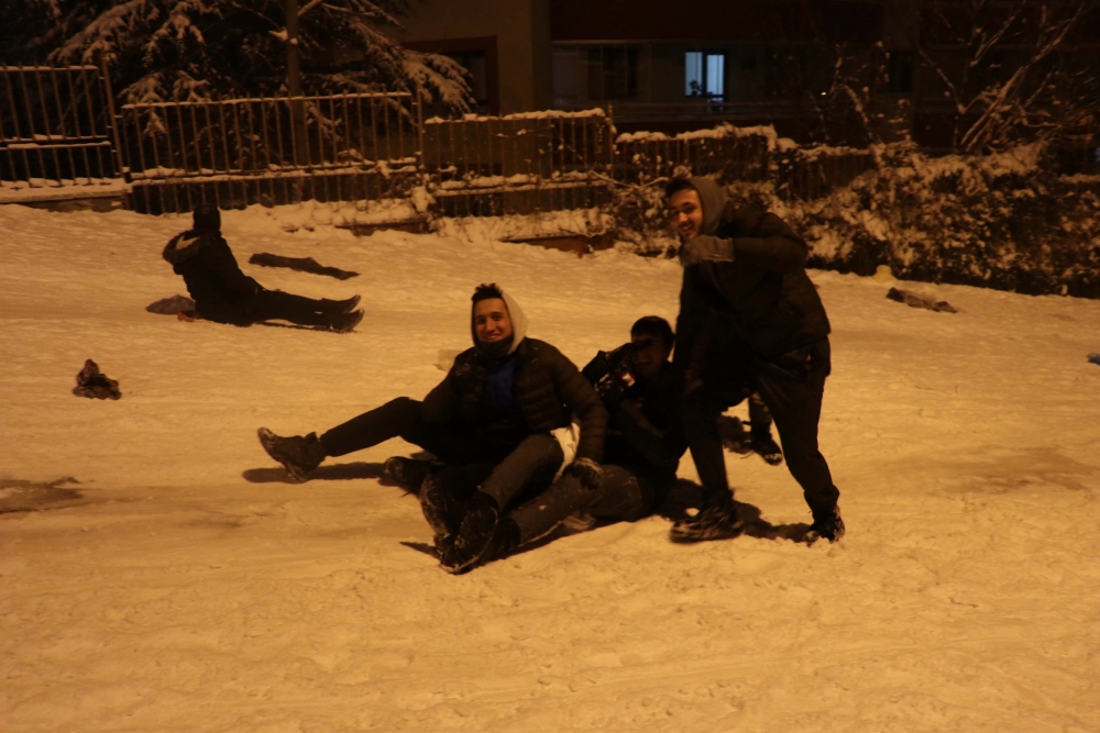 Ankaralılar, karın tadını kayak yaparak çıkardı 1