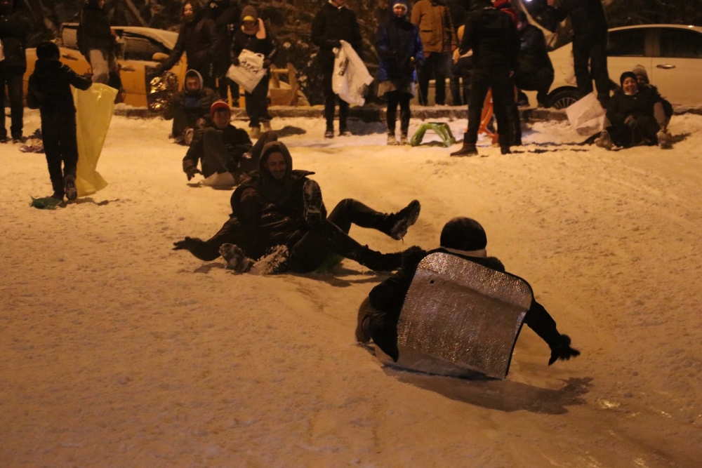 Ankaralılar, karın tadını kayak yaparak çıkardı 3