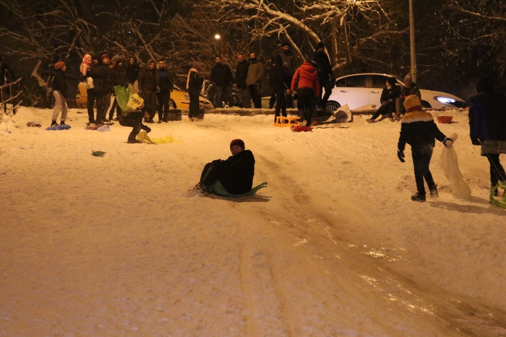 Ankaralılar, karın tadını kayak yaparak çıkardı 7