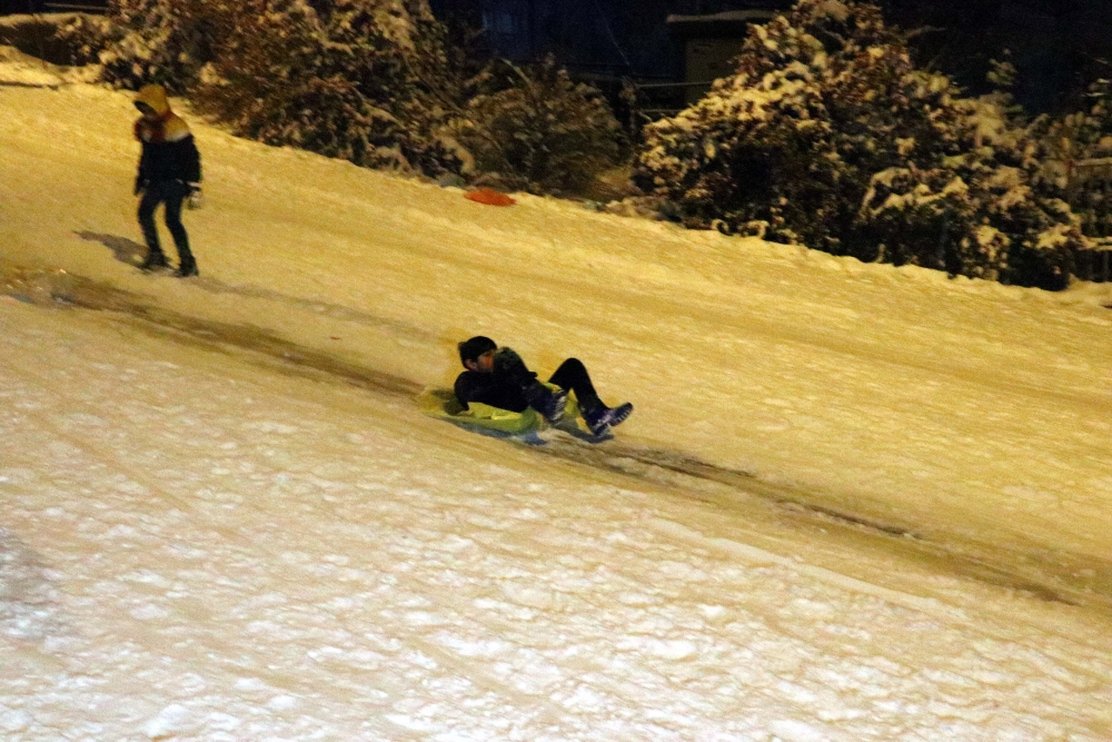 Ankaralılar, karın tadını kayak yaparak çıkardı 8