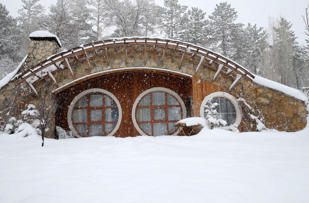 Sivas'ın "Hobbit Evleri"nde kış güzelli 2