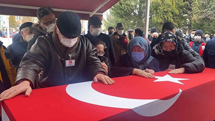 Şehit babası yürekleri dağladı: Hakkını helal et oğlum 3