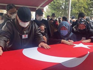 Şehit babası yürekleri dağladı: Hakkını helal et oğlum