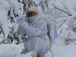 Komandolar zorlu şartlardaki eğitimlerle her an göreve hazır