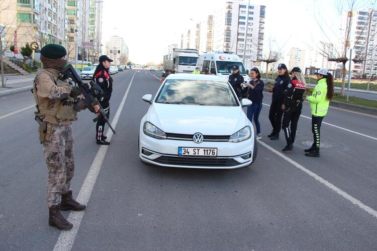 Diyarbakır'da 8 Mart'a özel kadınlardan oluşan polis timi 3