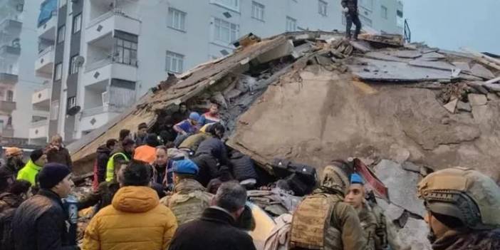 Ünlü isimlerden deprem yardımı! Milyonları buldu