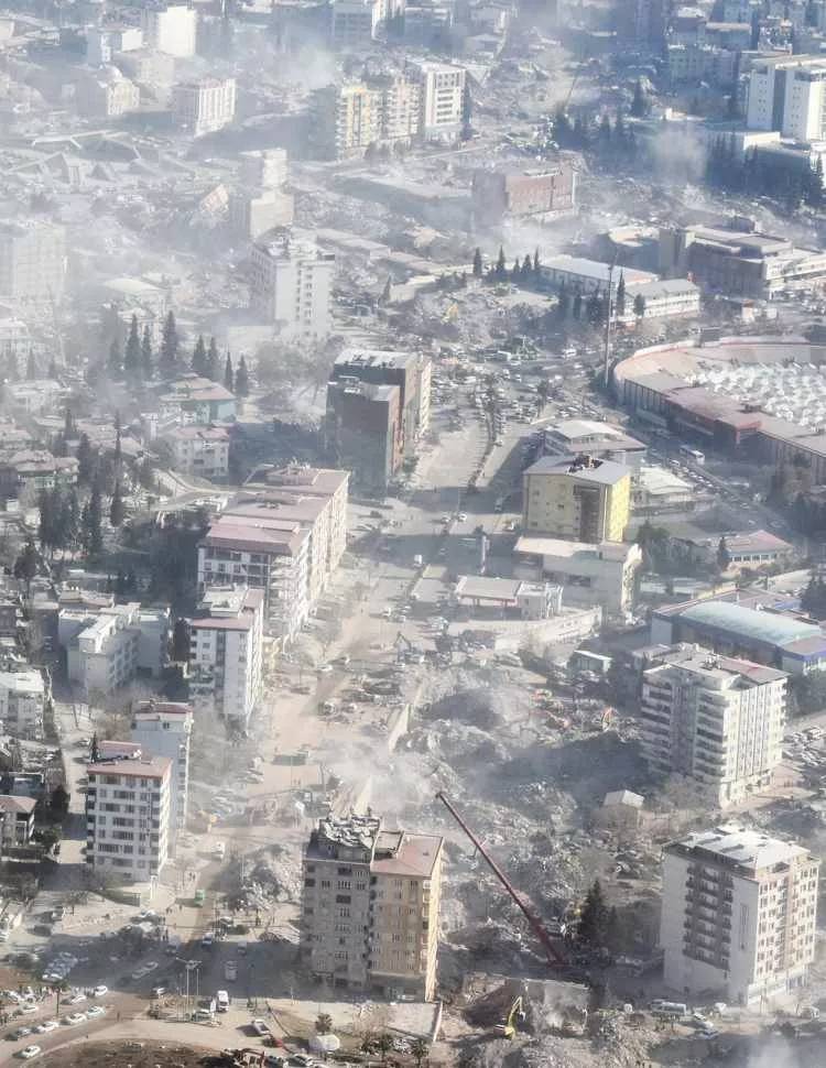 Kahramanmaraş'taki büyük yıkım, helikopterden görüntülendi 7