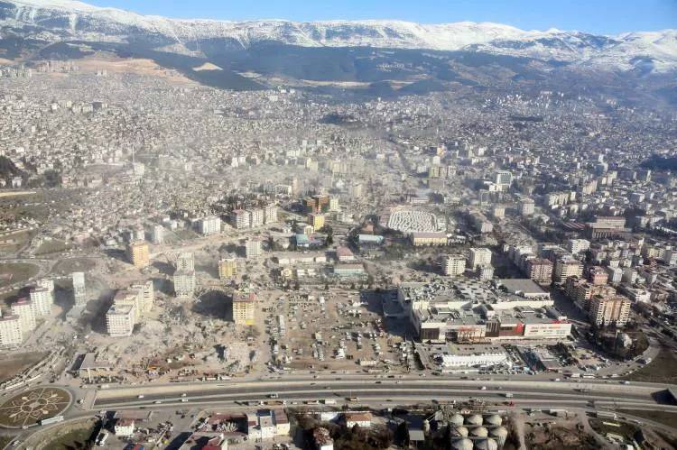 Kahramanmaraş'taki büyük yıkım, helikopterden görüntülendi 9
