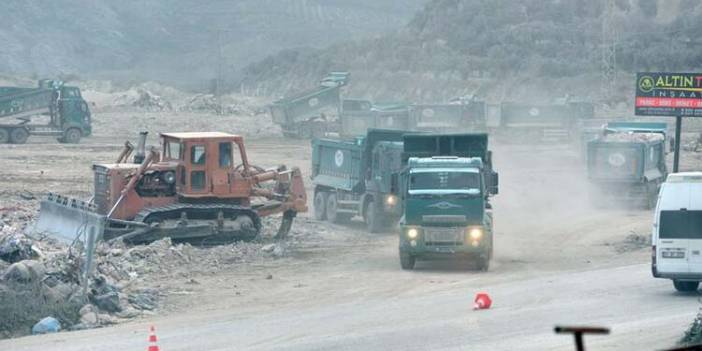 Hatay, enkaz tozu altında