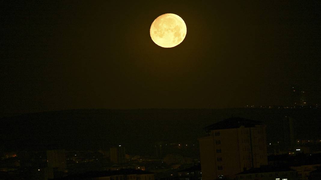 Ankara'da dolunay manzarası 4