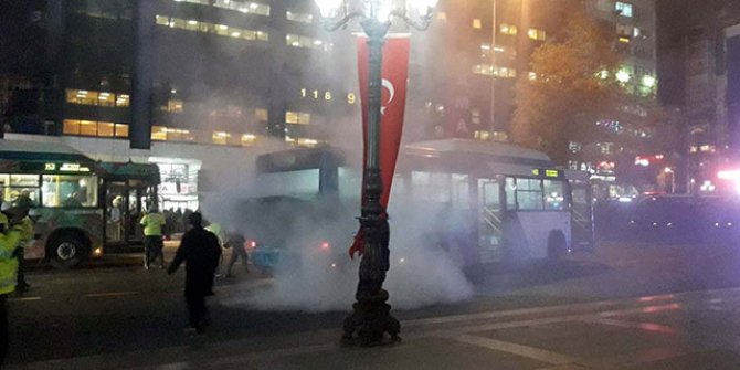 Ankara Kızılay'da otobüs yandı