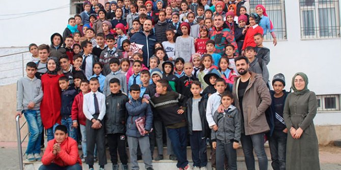 Sosyal medyadan 1250 öğrenciyi ısıttılar