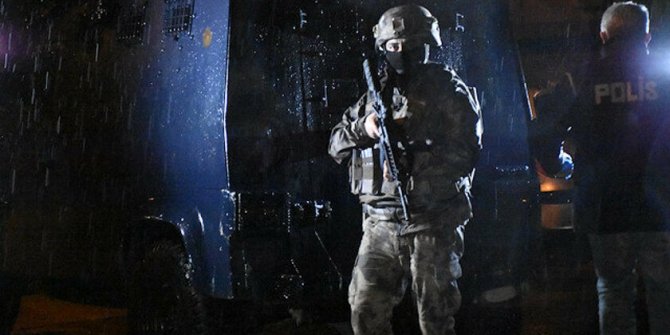 DEAŞ'a şafak operasyonu: Çok sayıda gözaltı var