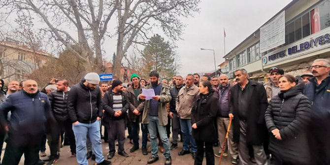 Belediye başkanına 'tanıdıklarını işe aldı' tepkisi