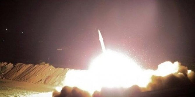 Bağdat'taki ABD Büyükelçiliği yakınlarına füze atıldı