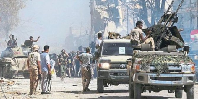 Hafter saldırı hazırlığında: BAE tankları ulaştı