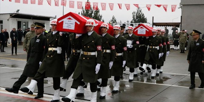 Şehitlerimizi uğurluyoruz