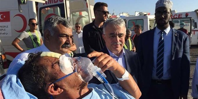 Somali'den yaralıları taşıyacak uçak Mogadişu'ya indi