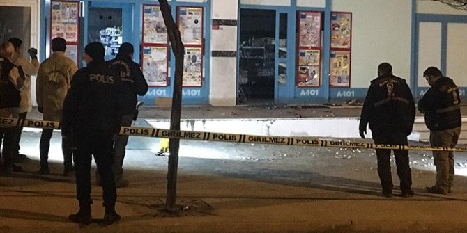 İstanbul Arnavutköy'de markete EYP'li saldırı