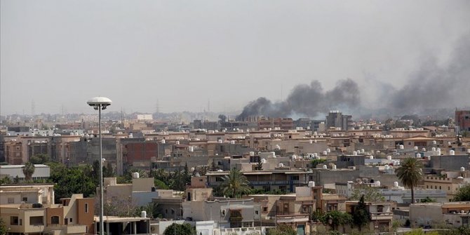 Hafter milisleri Mitiga Havalimanı'nı füzeyle vurdu
