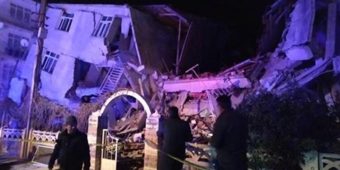 Elazığ'da 6,8 büyüklüğünde deprem: Ölü sayısı artıyor