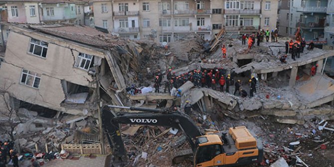 AFAD: Depremde 31 kişi hayatını kaybetti