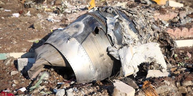 Afganistan Havayolları'na ait bir uçak düştü