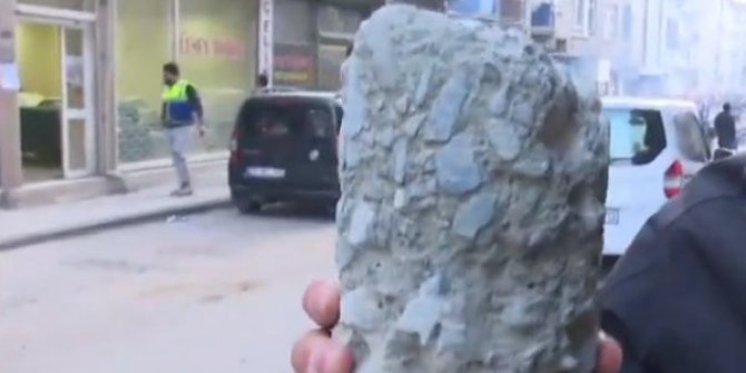 Elazığ'da binalardan kolon örnekleri alınıyor