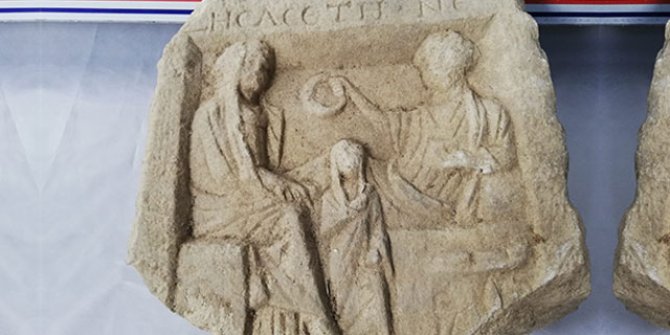 Yalova'da Roma dönemine ait mezar steli ele geçirildi