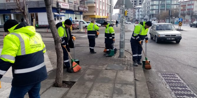 Temiz Çevre Temiz Pursaklar anlayışıyla ilçede çalışmalar sürüyor