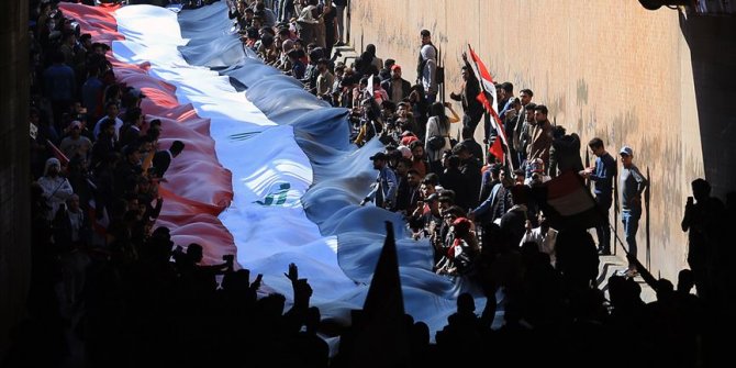 Irak'ta ekimden bu yana süren gösterilerde 556 kişi hayatını kaybetti