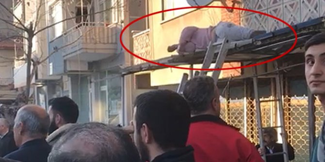 3'üncü kattaki balkondan dükkanın tentesine düştü