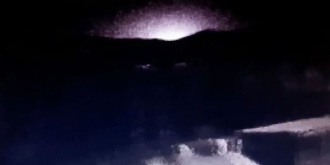 Depremde ortaya çıkan ışık patlamasının sırrı belli oldu