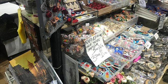 Çin'den mal gelmiyor, Eminönü esnafı stokları tüketiyor