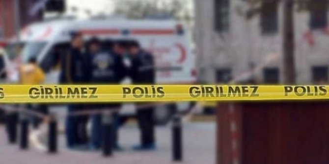 Annesini bıçaklayan üniversiteli kız balkondan atladı