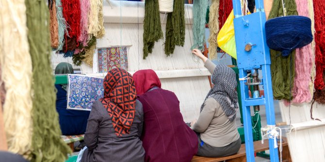 Altındağ'da bulunan halı atölyesi büyüdü