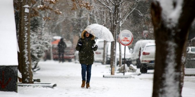 Ankara'da yoğun kar yağışı