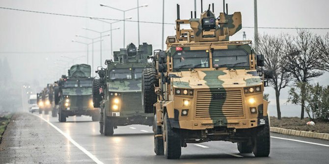 Esed'in varilleri havaya uçtu: Topçu birliklerimiz Esed'e ait helikopter üssünü vurdu