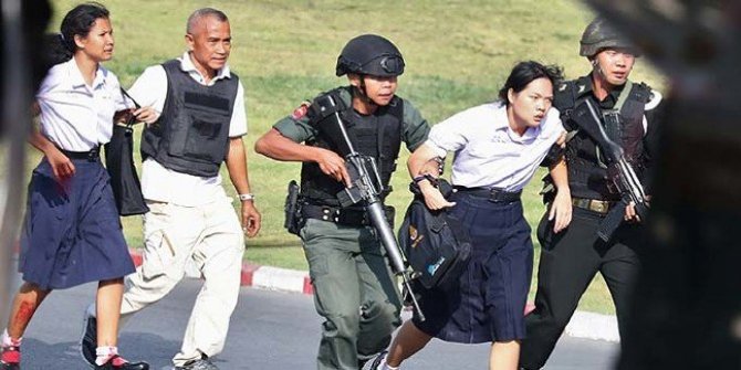 Tayland'da 21 kişiyi katleden asker öldürüldü