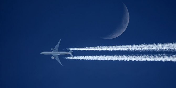 Türk hava sahasını saatte 232 uçak kullandı