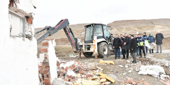 Mamak Belediyesi'nin mahalle temizliklerinde bu haftaki adresi Şahap Gürler oldu