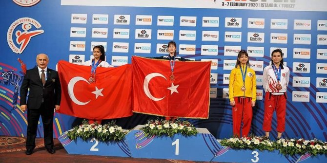 Pursaklar'ın sporcuları tarih yazıyor