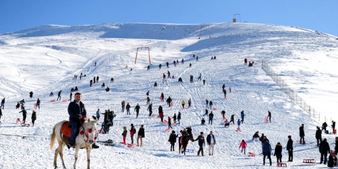 Elmadağ Kayak Merkezi’nin çileli yolu